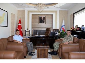 İl Jandarma Komutanı Akşit Yıldızeli’ne Veda Ziyaretinde Bulundu