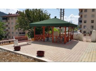 Ulus’ta Mezarlığa Çevre Düzenlemesi Yapıldı