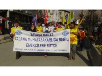 Eğitim-sen’den Bordro Yakma Eylemi