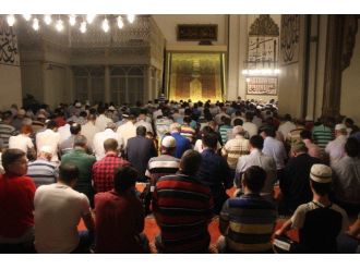 Ulu Cami’de Son Teravih