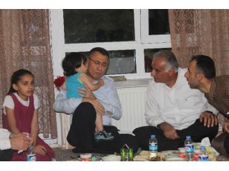 Afad Başkanı Oktay, Türkmen Ailesiyle İftar Yaptı