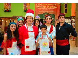 Minikler Optimum’da Ebru Sanatını Eğlenerek Öğrendi