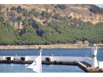 Çanakkale’de Feribot Kuyruğu