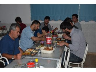 İhlas Vakfı Eskişehir Yurdunda Son İftar Yapıldı