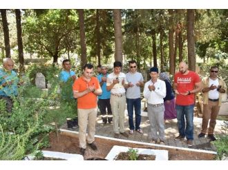 Başkan Yücel, Şehit Mezarlarını Ziyaret Etti