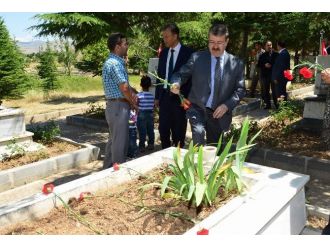 Bayram Şehit Yakınlarına Buruk Başladı