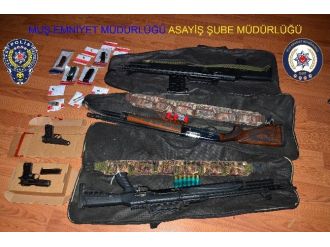 Muş’ta Ailelerin Kavgasında Silahlar Ele Geçirildi