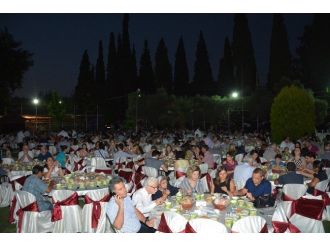 Başkan Özakcan; “Ben Sağ Olduğum Sürece Efeler’in Başı Yere Eğilmez”