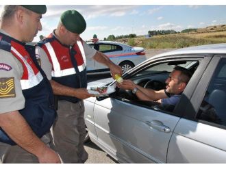 Jandarma Trafik’ten Şeker Tadında Denetim
