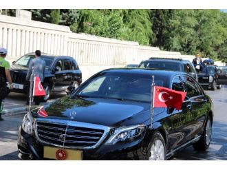 Cumhurbaşkanı Erdoğan’dan Bayram Arifesinde Mezarlık Ziyareti