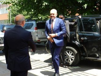 Arnavutluk Başbakanı Rama’dan Kosova’ya Ani Ziyaret