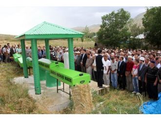 Erzurum’da Kazada Ölen 5 Kişi Toprağa Verildi
