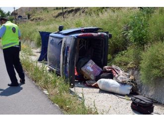 Çorum’da Otomobil Şarampole Uçtu: 3 Yaralı