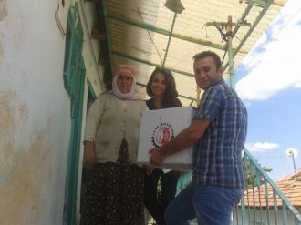 Uşak’ta Bayram Önü Bin 900 Aileye Gıda Paketi Desteği Verildi