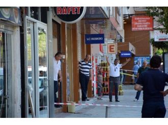 Eski Özel Harekat Polisi Babasını Öldürdü