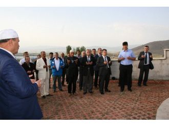 Kaymakam Ali Ada, Ramazan Bayramında Da Şehitleri Unutmadı