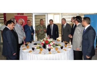 Van’da Bayramlaşma Töreni