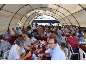 Reyhanlı’da Protokol Halkla Bayramlaştı