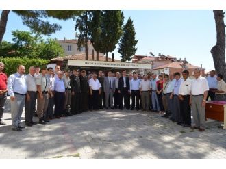 Selendi’de Bayramlaşmaya Yoğun Katılım