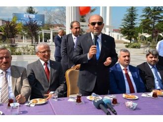 Bilim, Sanayi Ve Teknoloji Bakanı Fikri Işık Vatandaşlarla Bayramlaştı