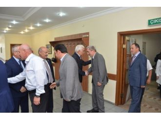 Karabük’te Protokol Vatandaşlarla Bayramlaştı