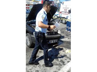 Otomobil İle Kamyon Çarpıştı: 2 Ölü, 2 Yaralı