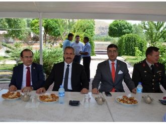 Adilcevaz’da Bayramlaşma