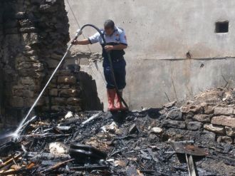 Maytap, Zeytin Dallarını Tutuşturdu