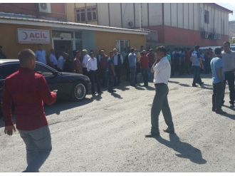 Nemrut Dağı’nda Traktör Devrildi: 2 Yaralı