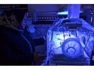 Muhsine Kahraman Bayramı Yeni Doğan Bebekler İle Geçirdi