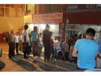 Vatandaşlardan Nöbetçi Fırın Tepkisi