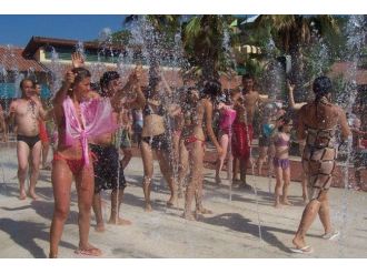 Kuşadası’nda Bayram Hareketliliği