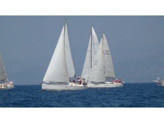 Kuşadası’nda Yat Yarışı Heyecanı