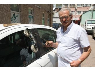 Bursalı Çilingirden Kilitli Kalan Otomobiller İçin Müthiş Buluş