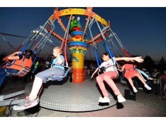 ‘Mahallede Şenlik Var’, Bayramda Da Eğlendirdi