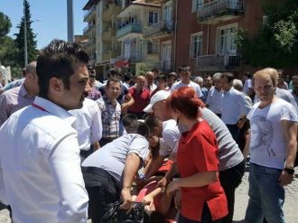 Otomobilin Çarptığı Genç Kadın Yaralandı