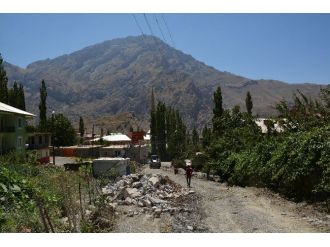 Hakkari Belediyesi’nden Yol Yapım Çalışması