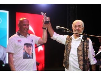 Edip Akbayram, Kartallılarla Buluştu