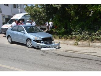 Kaldırıma Çarparak Durabildi: 1 Yaralı