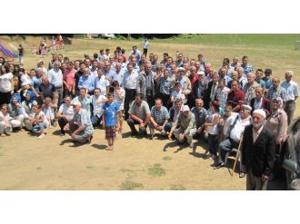 6 Bin Nüfusluk Çavuşoğlu Ve Coşkun Sülalesi Gümüşova’da Buluştu