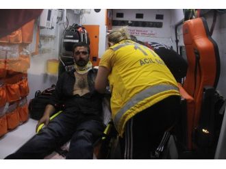 Refüje Çarpan Motosiklet Karşı Şeride Geçti