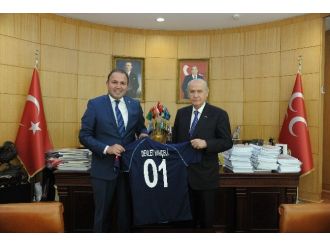 Bahçeli Adana Demirspor’a Başarı Diledi
