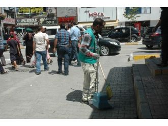 Belediye Ekiplerinden Bayram Sonrası Temizlik