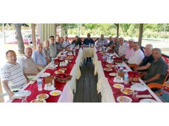 Bozkurt Ortaokulunun İlk Mezunlarını Havuzlu Bahçede Buluştu