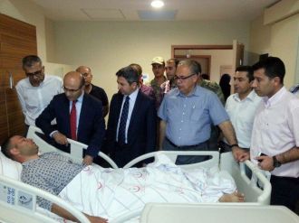 Yaralı Askerlere ‘Geçmiş Olsun’ Ziyareti