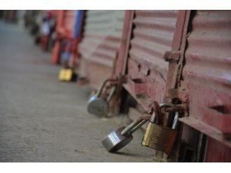 Yüksekova’da Kepenkler Açılmadı