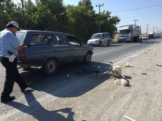 Otomobilin Çarptığı Bisikletli Yaralandı