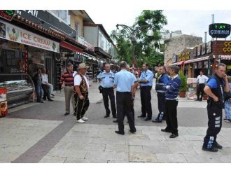 Kuşadası’nda İşgaliye Tartışması Zabıta İle Esnafı Karşı Karşıya Getirdi