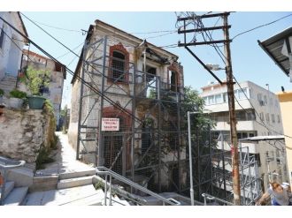 Konak’ta Tarihe Altın Dokunuş