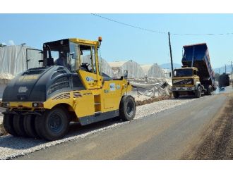 Kumluca Hacıveliler Ve Salur’da Asfalt Çalışmaları Devam Ediyor